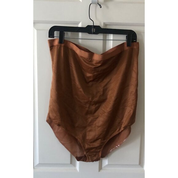 NWOT SKIMS High Waisted light Compression Brief Size 4X - Picture 5 of 7